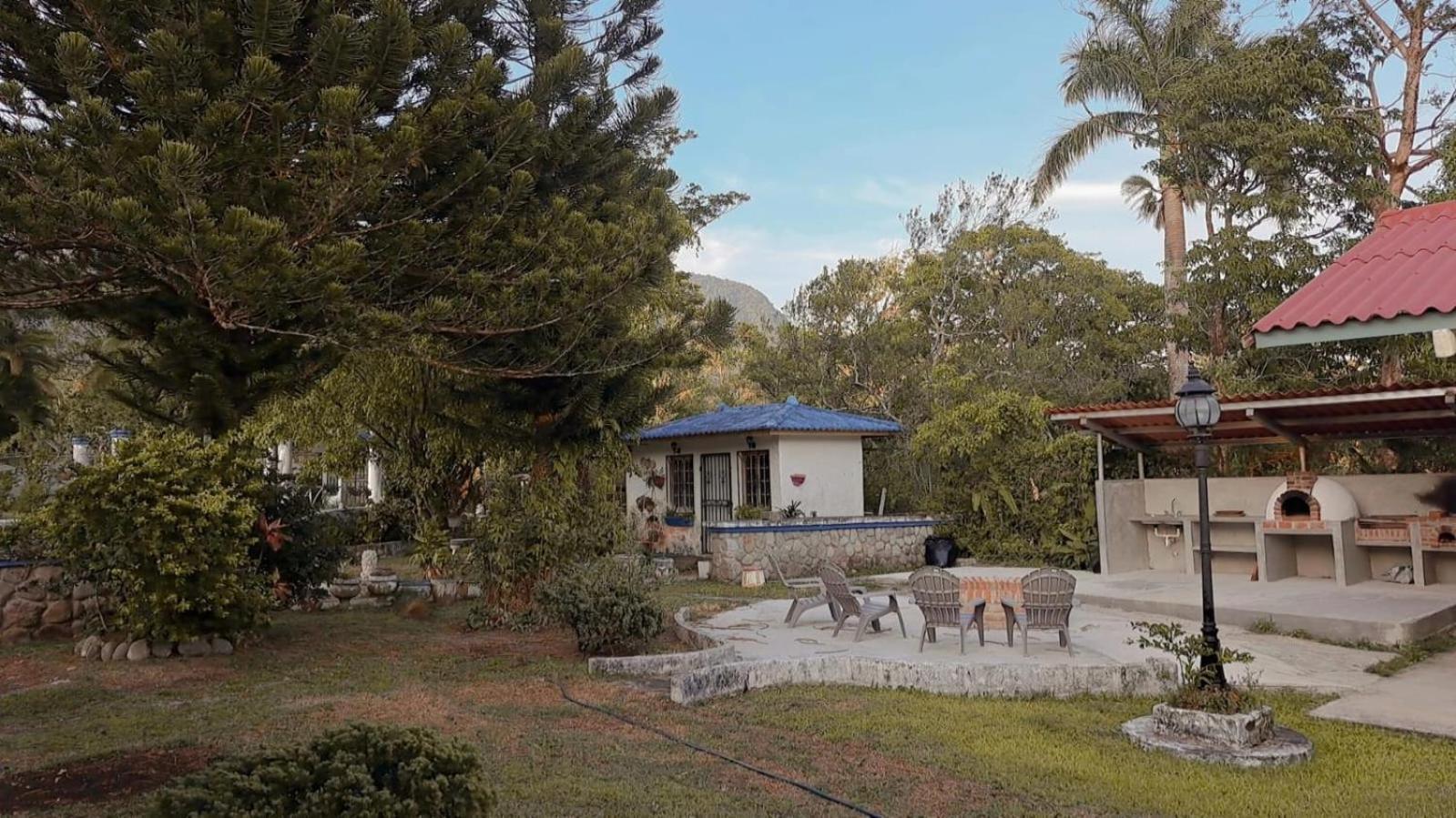 La Maison D' Ivonne Antón Exteriör bild