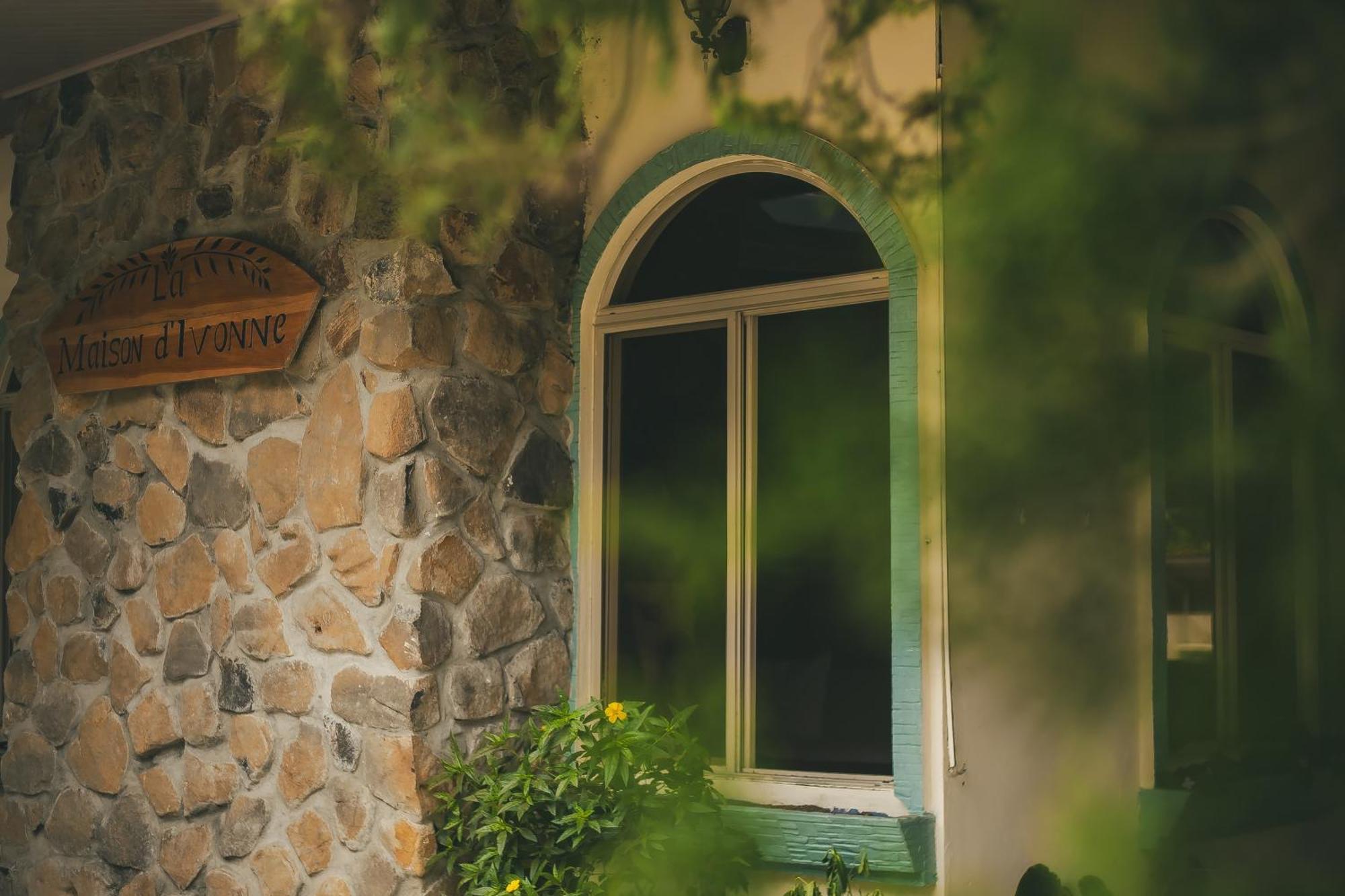 La Maison D' Ivonne Antón Exteriör bild