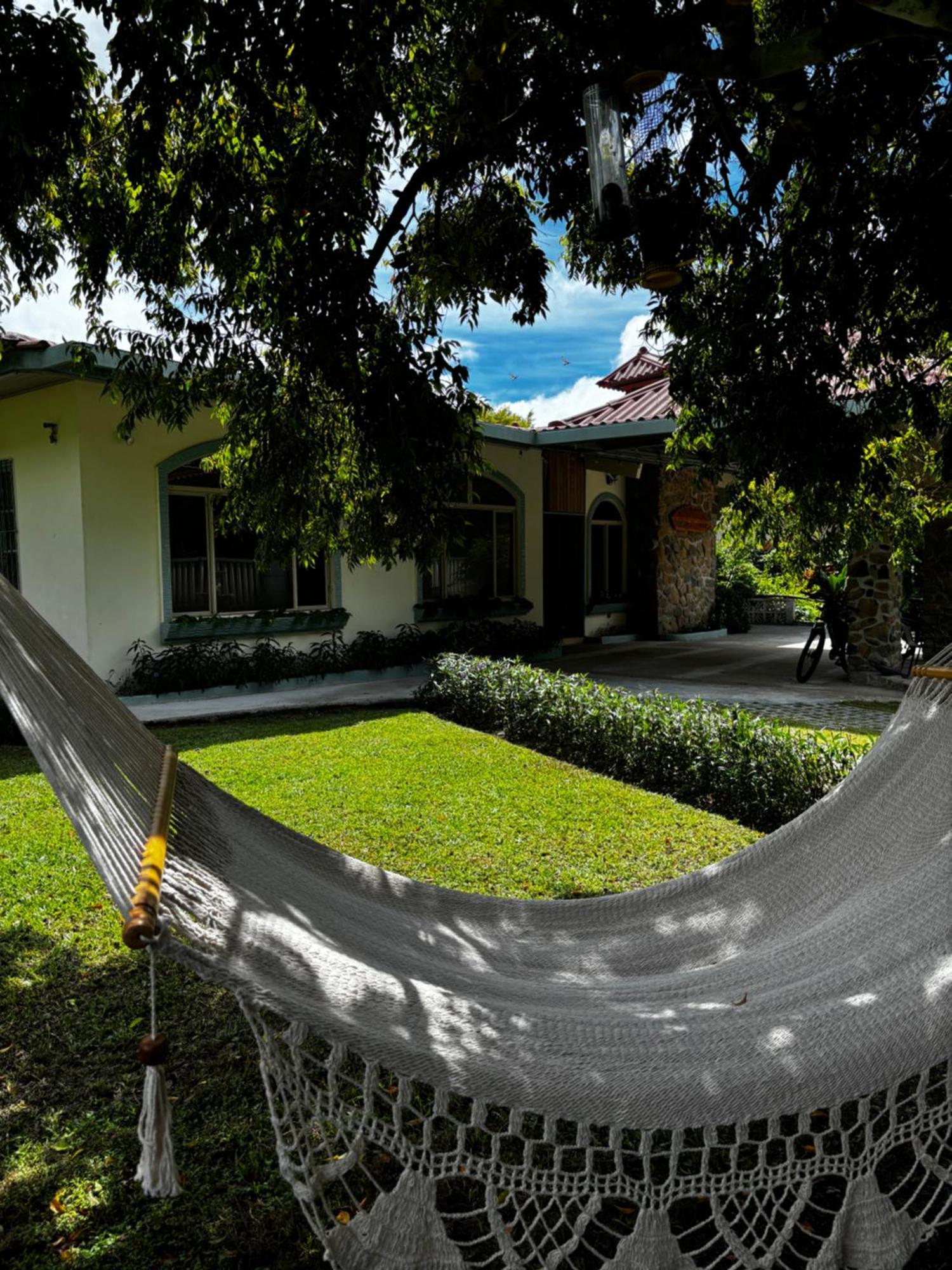 La Maison D' Ivonne Antón Exteriör bild